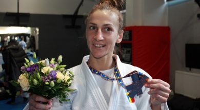 aGFzaD04YTI5NTFhMzlkMzcwZTcwOTQwMzA1ZjNjYzFmZjgxMg==.thumb